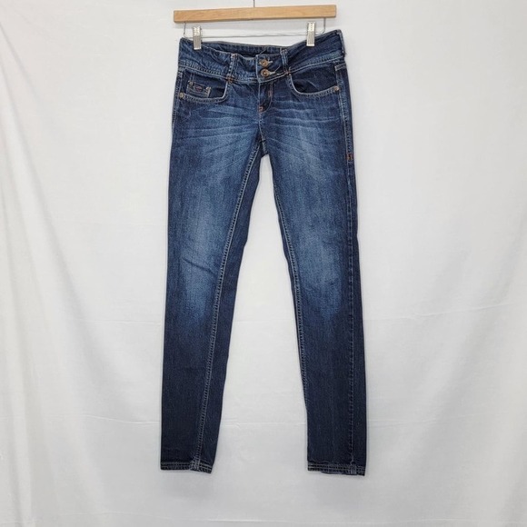 Forever 21 Dark Wash Skinny Ankle Cropped Jeans - Picture 2 of 10